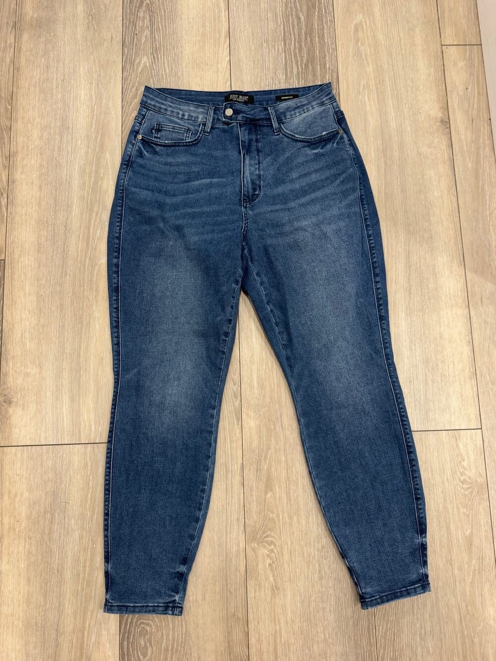 Judy Blue Skinny Fit Dark wash Jeans 16W